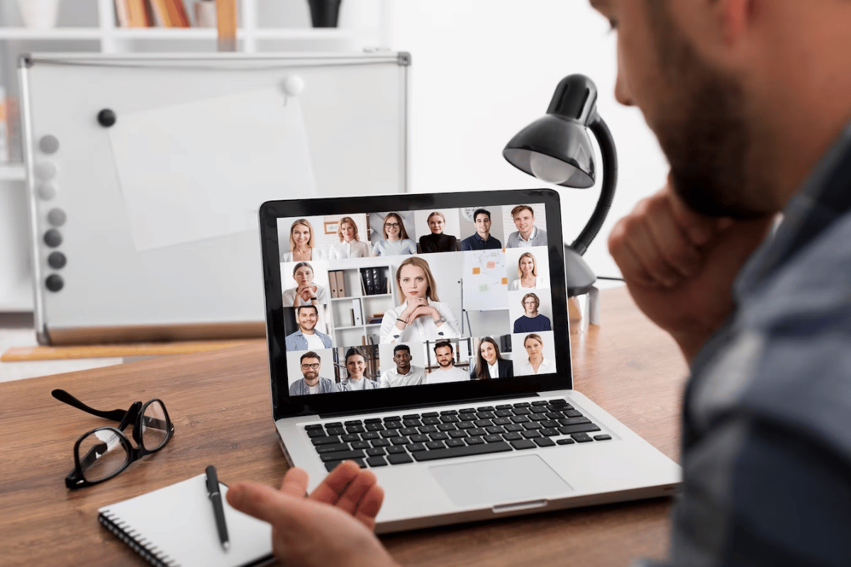 5-Pitfalls-to-Avoid-When-Choosing-Online-Community-Apps.png